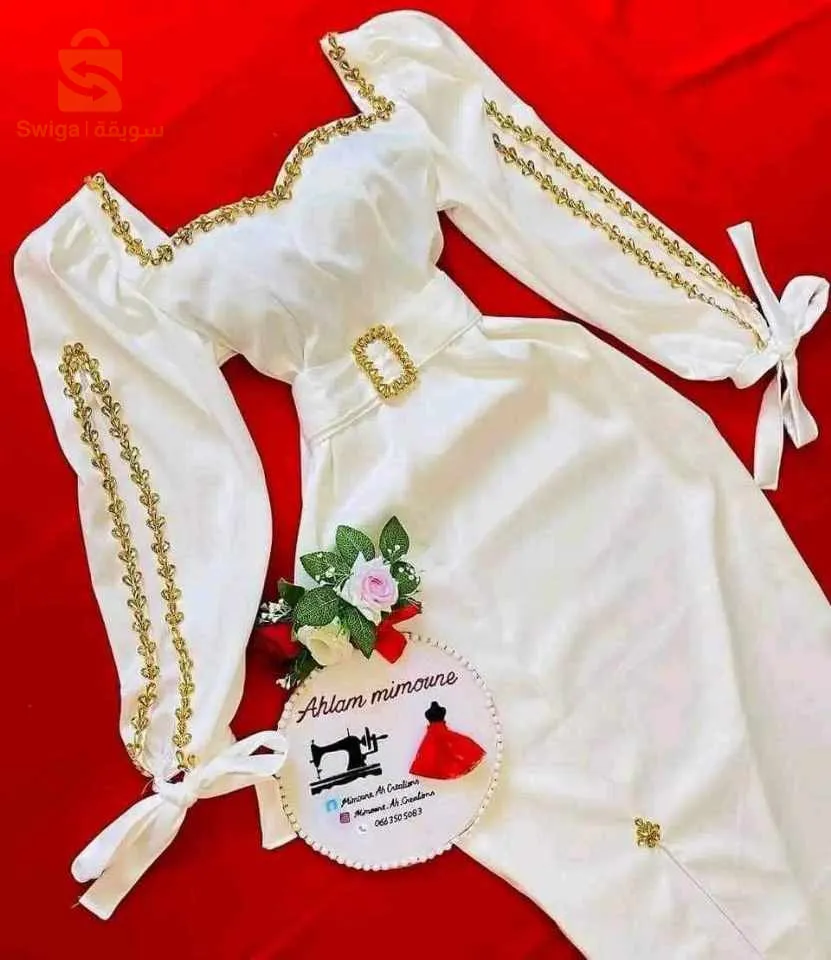 صووووولد روبات للعيد للعرايس والمخطوبات😍😍🍓👑تهبل فلبستها🤎👗بقاو لي طاي L و Xl فقققققطليكولار كيما مبينين فالفوطو🍓😍متوفر الاتوصيل م وورد. اكسبراس🩷