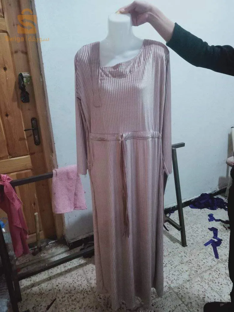 ملابس نسائية