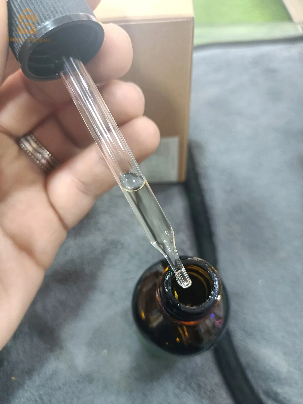 Peppermint oil and rosemary to thicken hair