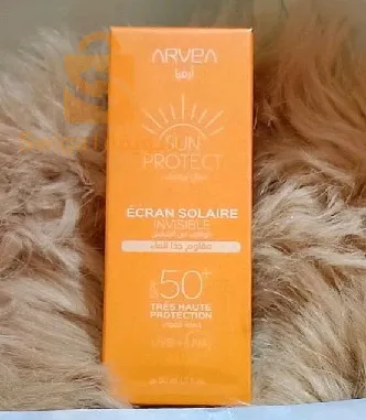 الواقي من الشمس. مقاوم للماء.