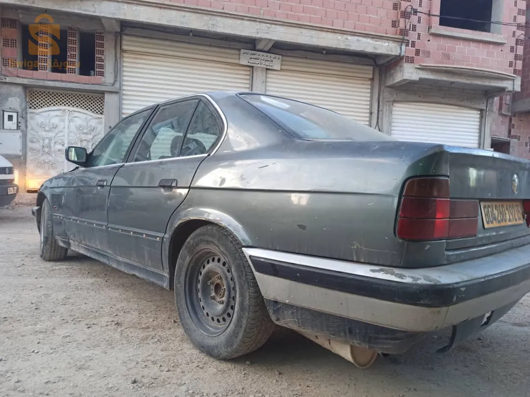 بي ام دبليو مازوت E34 524 Td