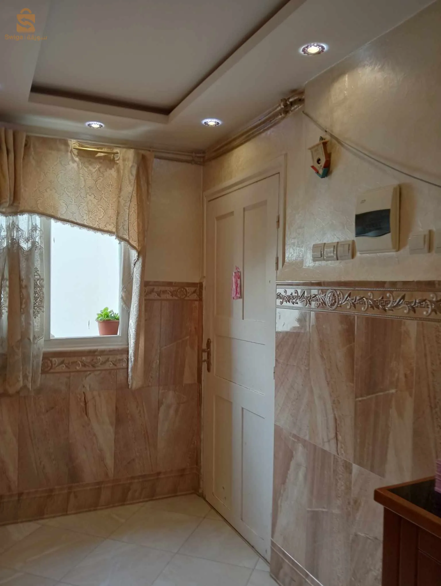 بيع شقة ثلاثة غرف باش جراح التنس