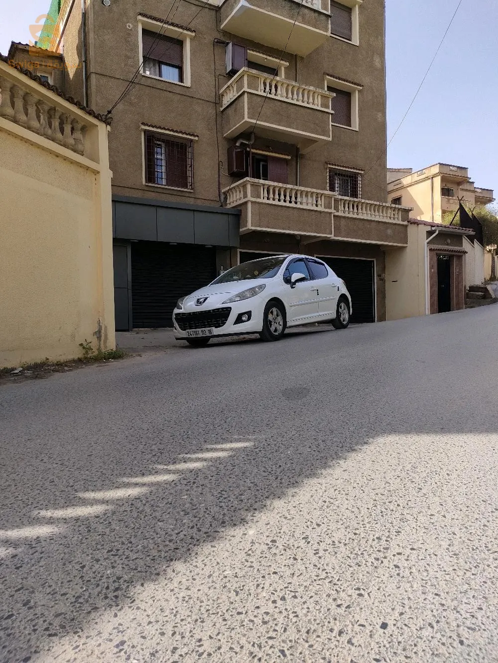 سيارة207 سنة 2012