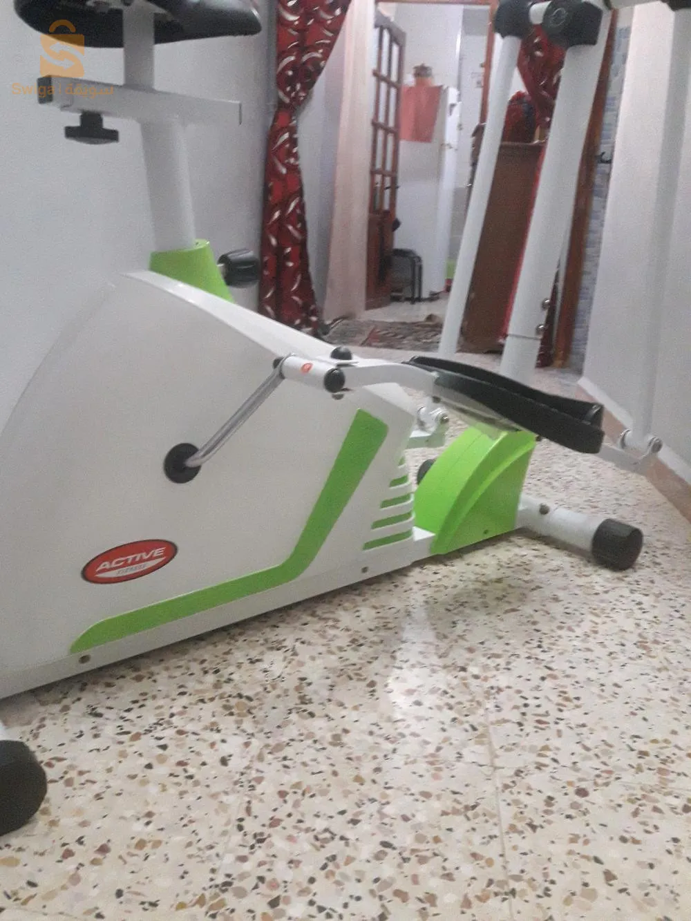 vélo d'appartement ,Elliptique, orbitrak 
دراجة رياضة حجم كبير
