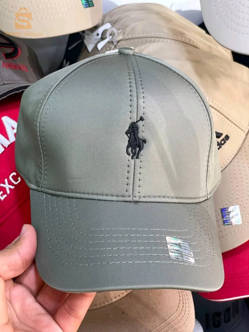 قبعة بولو الوان مختلفة