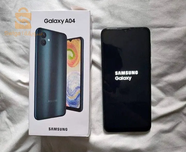 a04e 4/128gb etat 9.5/10 m3ah boite w chargeur