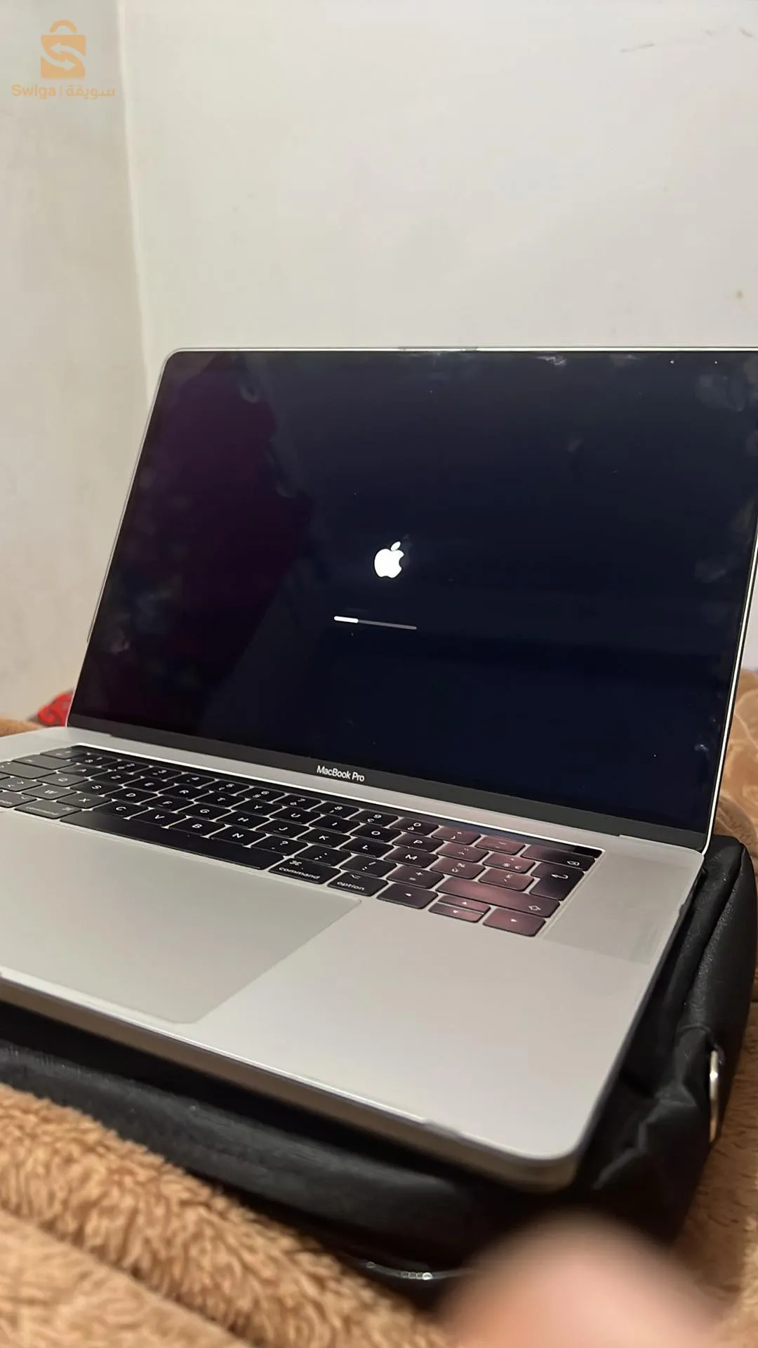 MacBook pro 2017 touche bar 15 inch