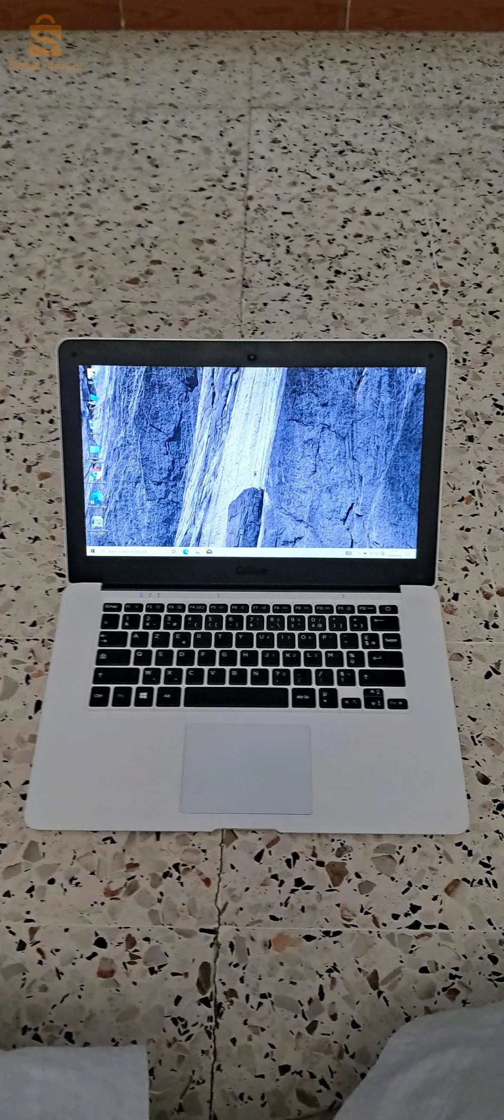 حاسوب محمول هابط كابة من فرنسا