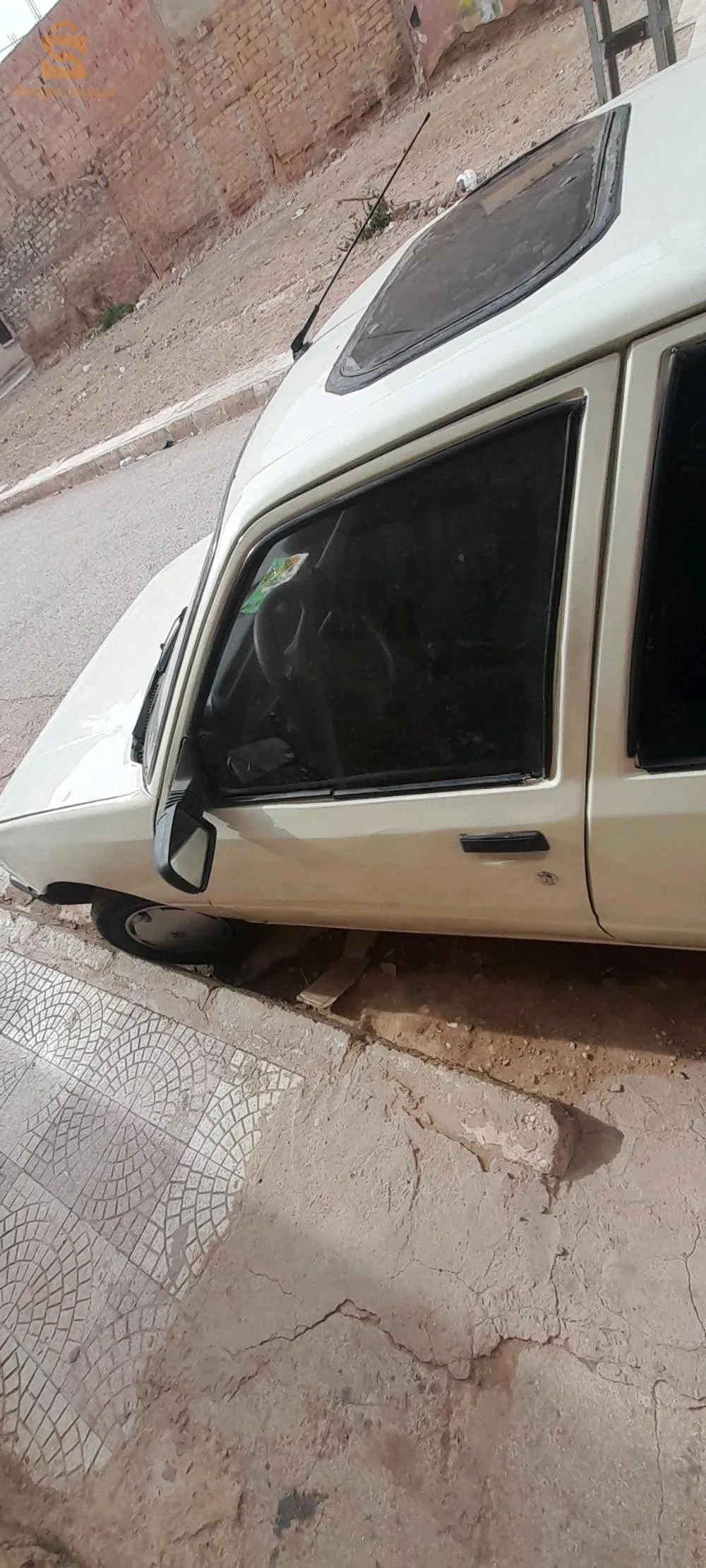 205 جنيور