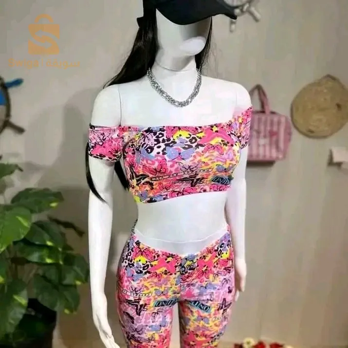 ملابس نسائية