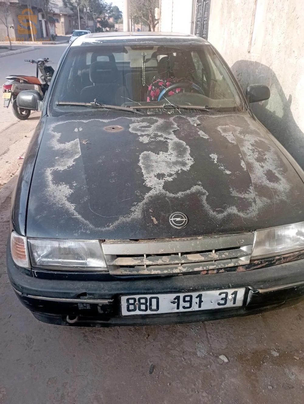 السيارة جيده