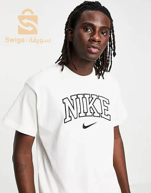 Nike  Tshirt oversize en tissu épais