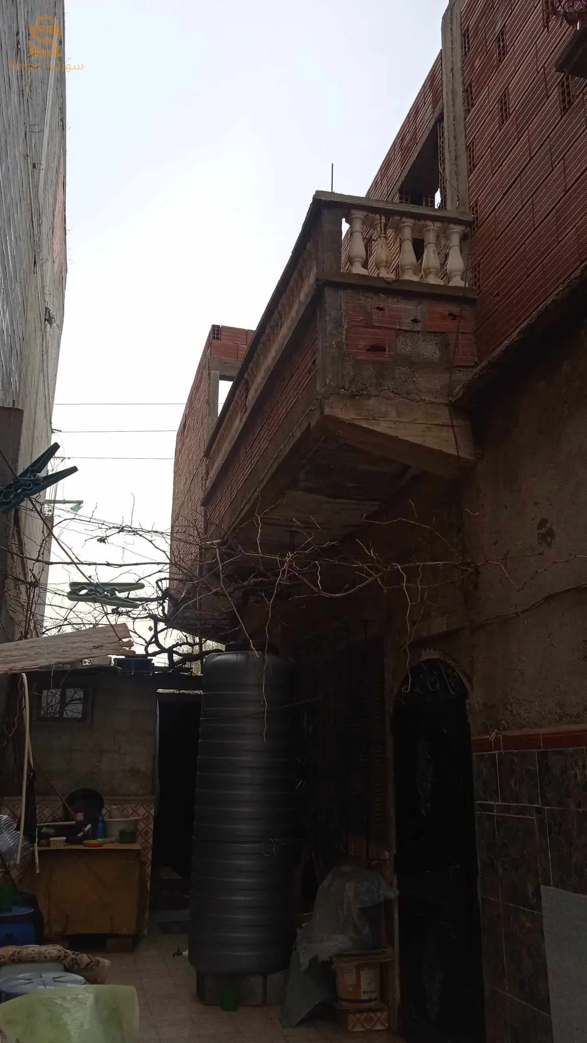 بيع منزل يتوفر على جميع المرافق