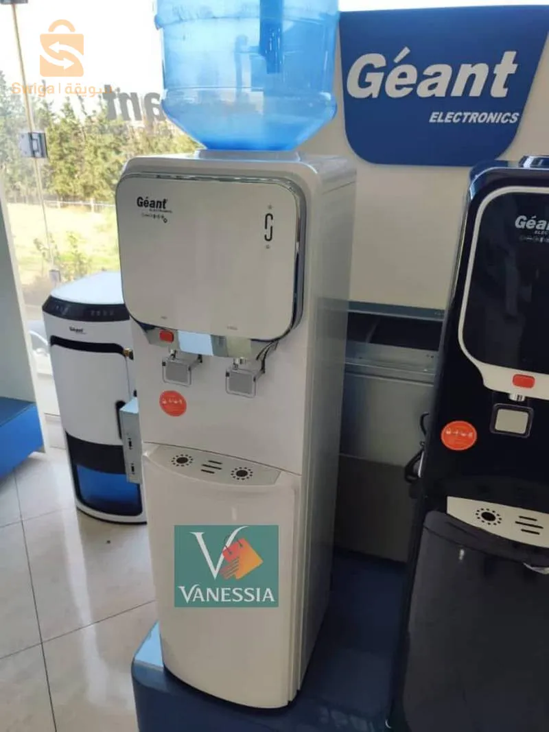 Fontaine d'eau  géant couleur blanche et noir