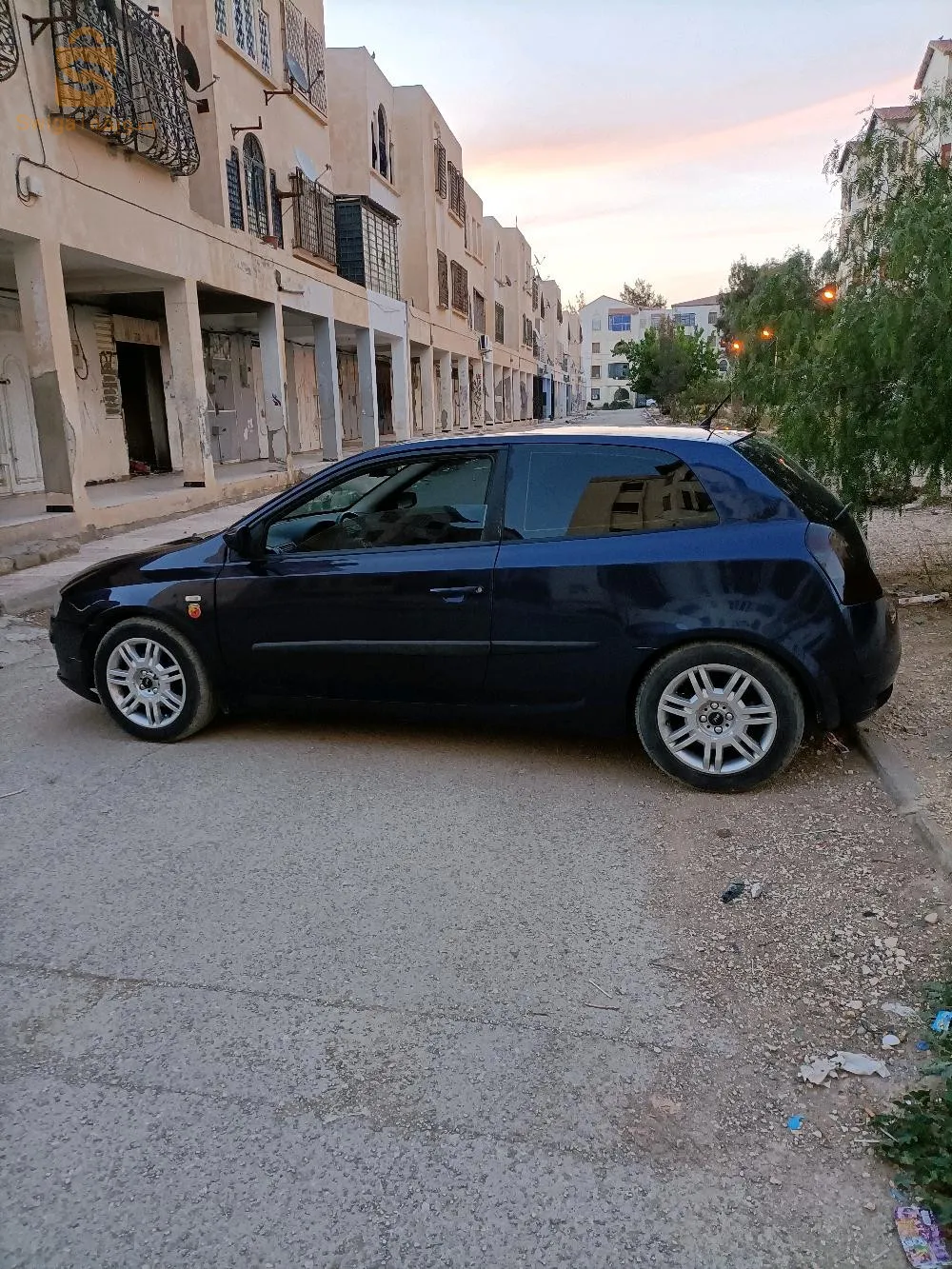 بيع سيارة فئات ستلوا