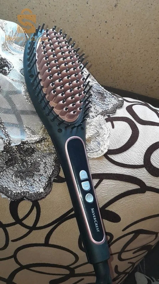 مشط كهربائي 🔌بحالة شبه جديد 10/10الشركة المصنعة Silver crest الحرارة توصل حتى ل 180° 🔥🔥