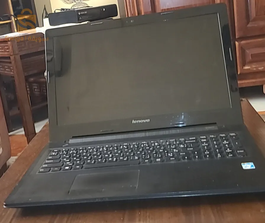 pc portable Lenovo noire Windows 10 pro 4gb ram Procureur intel pentium  
fih kht sghir f la ficheur
