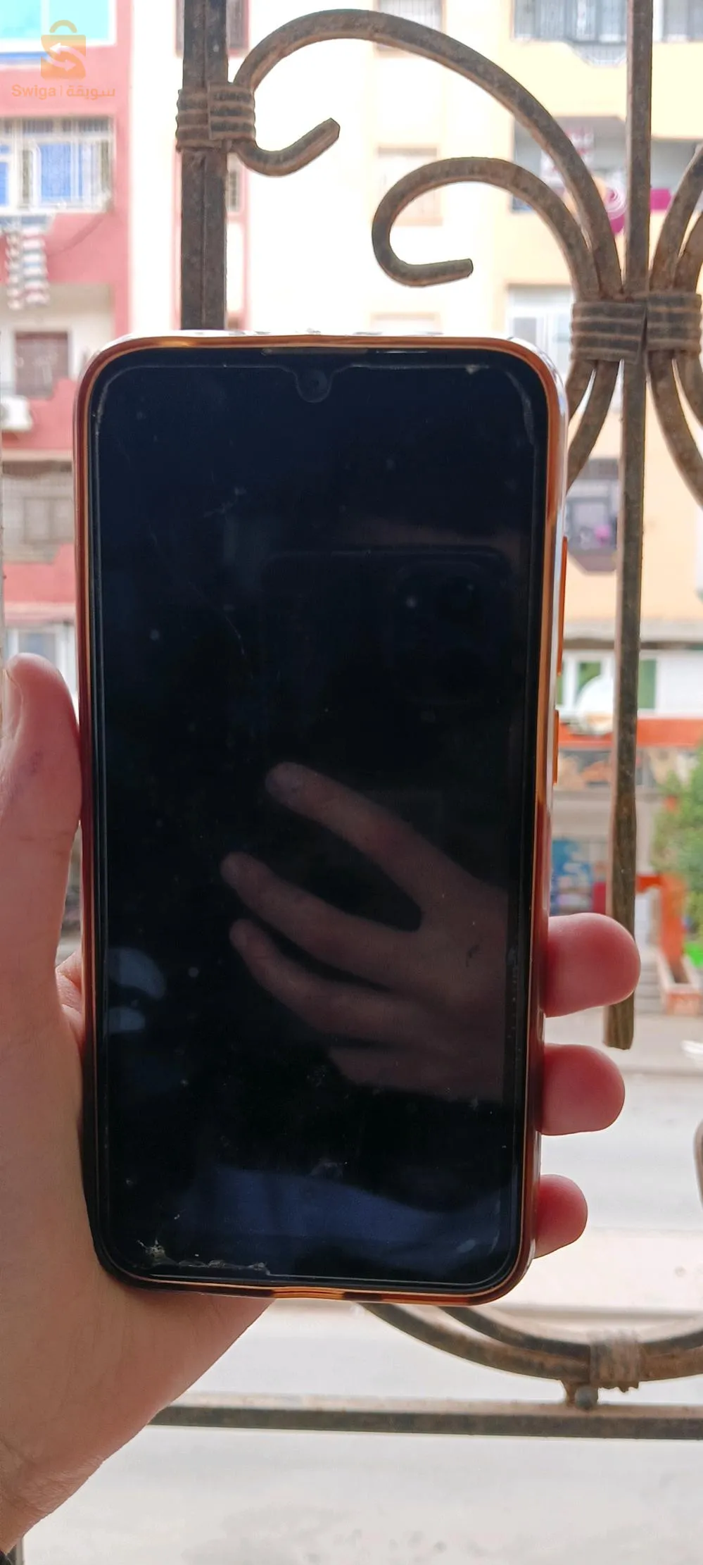 condor l4 32 GB est 2 ram Avec boit est lancasable est chargeur original