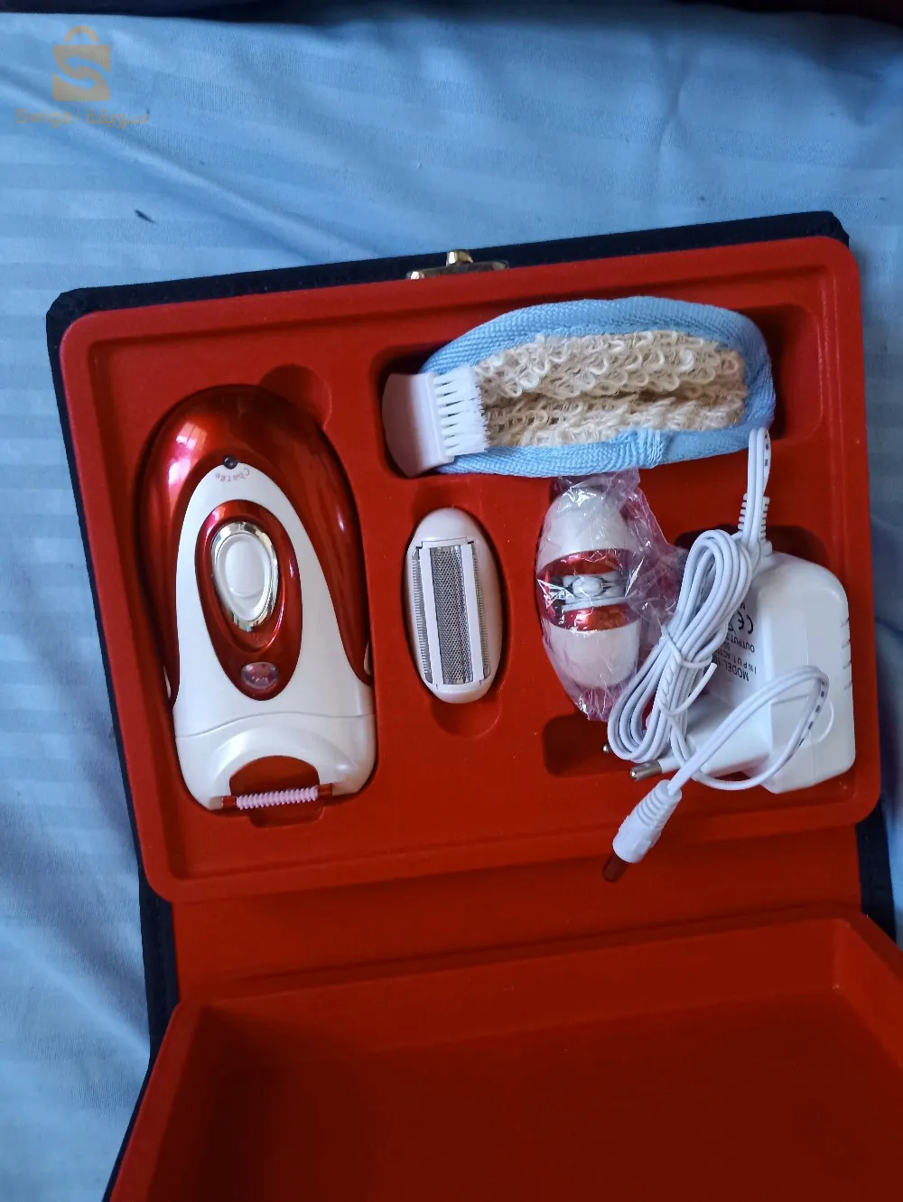 آلة نزع الشعر جديدة