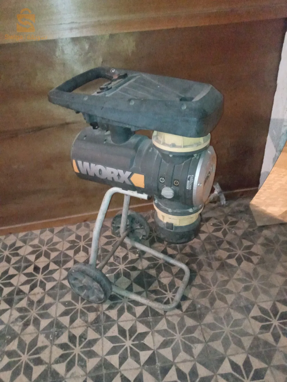 رحاية اغصان الاشجار