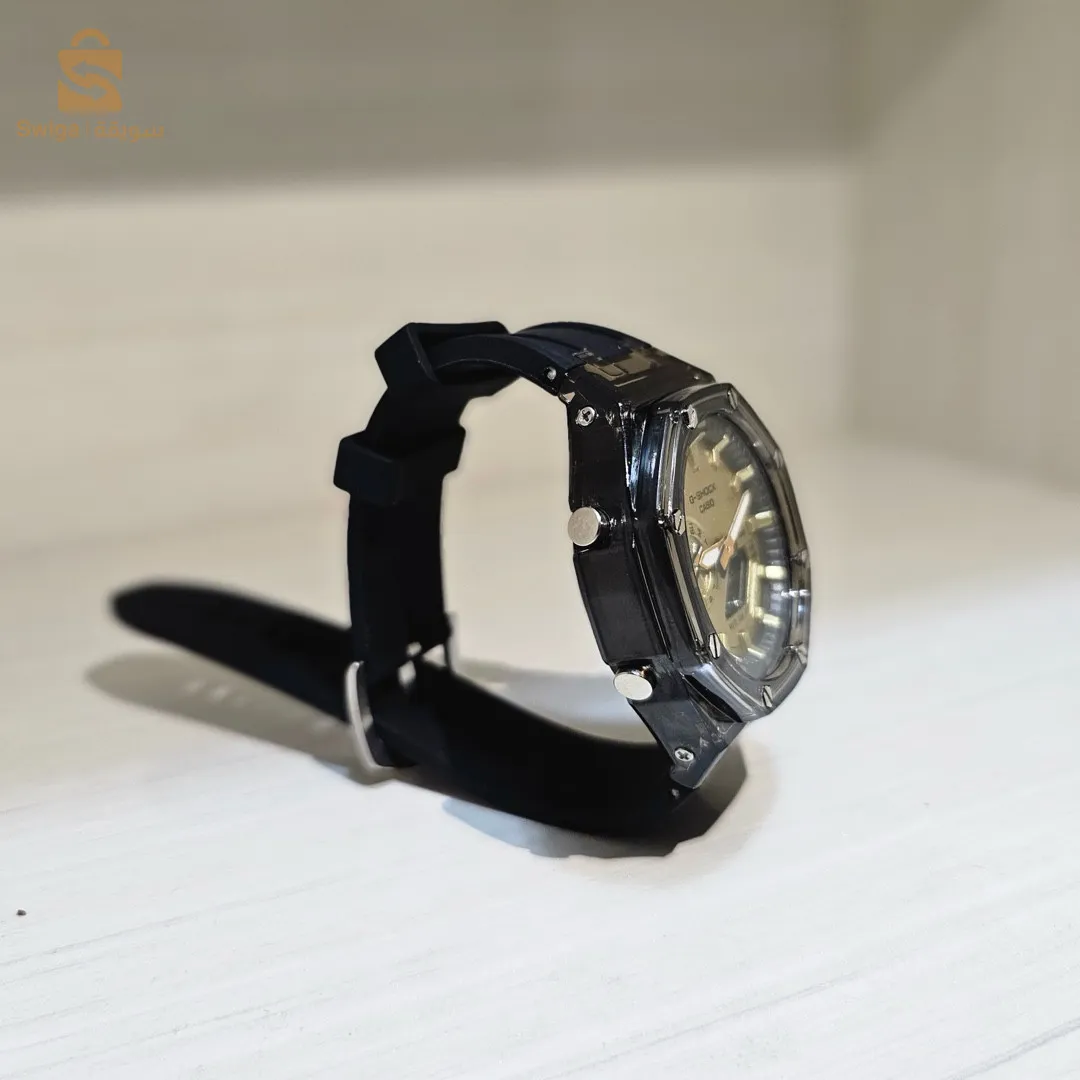 Montre Casio G-Shock bracelet silicone Noir fond doré