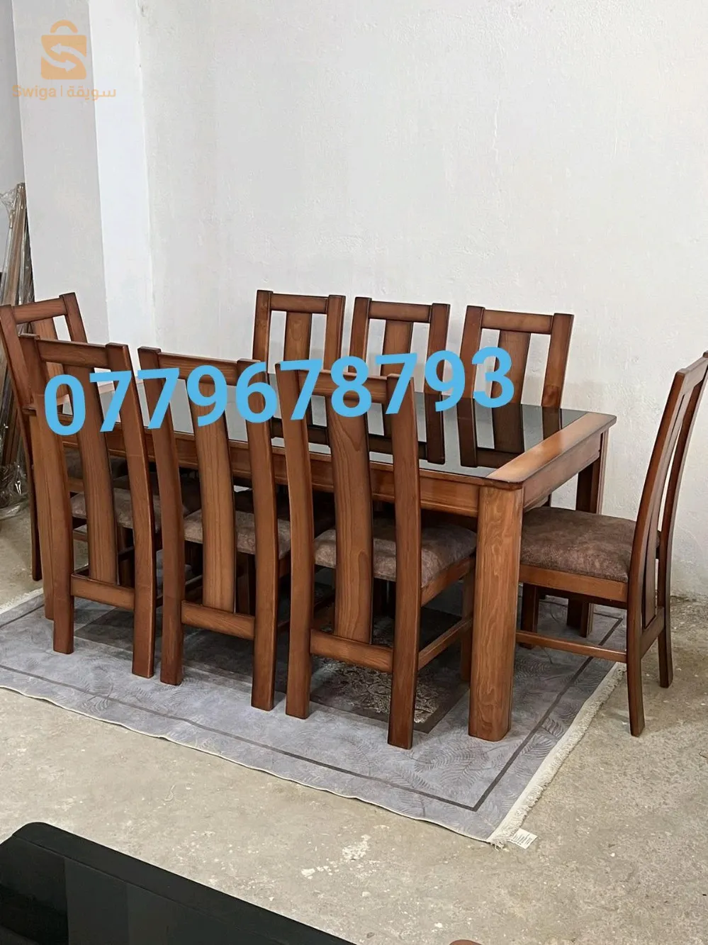 Table salle à manger 8 chaises être produit local En bois hêtre  🤩🤩