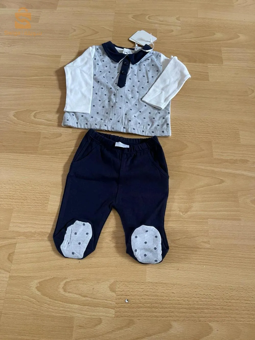 des vêtements nouveaux nés bébés et enfants