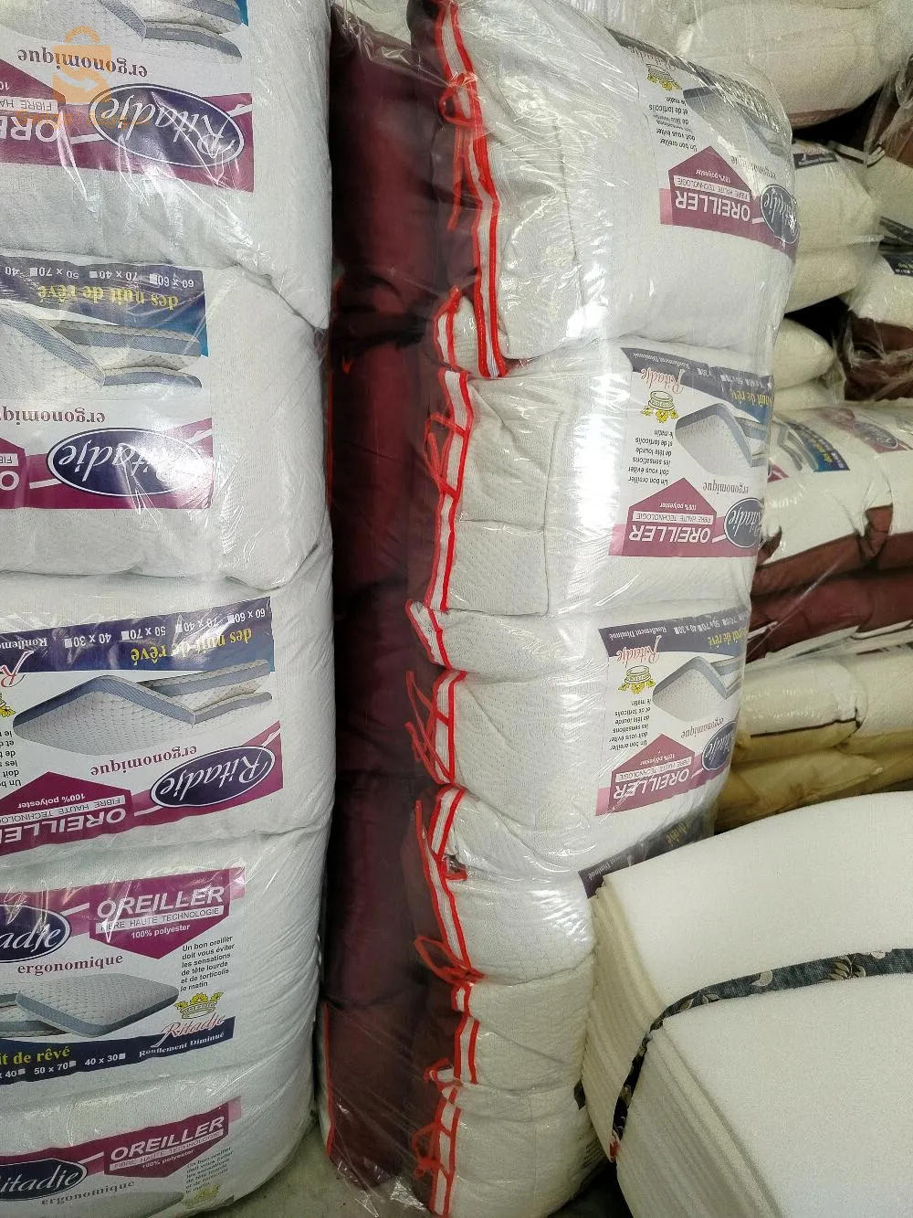 وسادات للنوم الهنيء والمريح