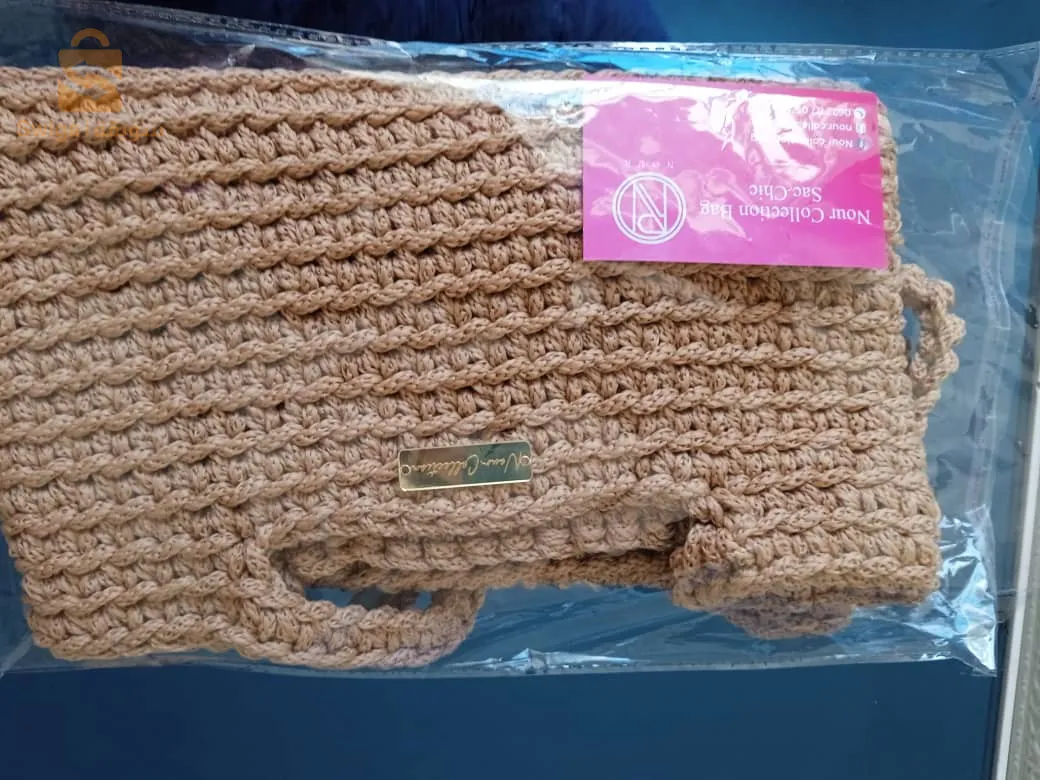 sac a crochet très chic 
numéro 0552399413