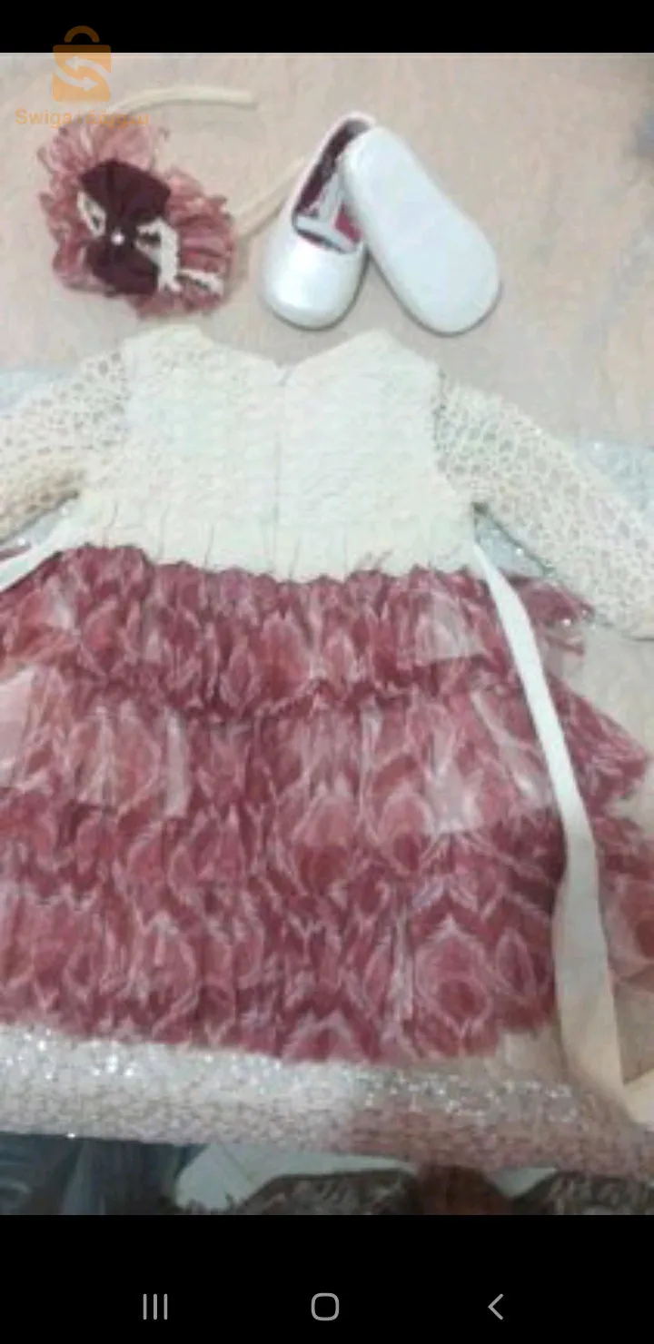 robe fillette bon état et bonne occasion 12/18 mois