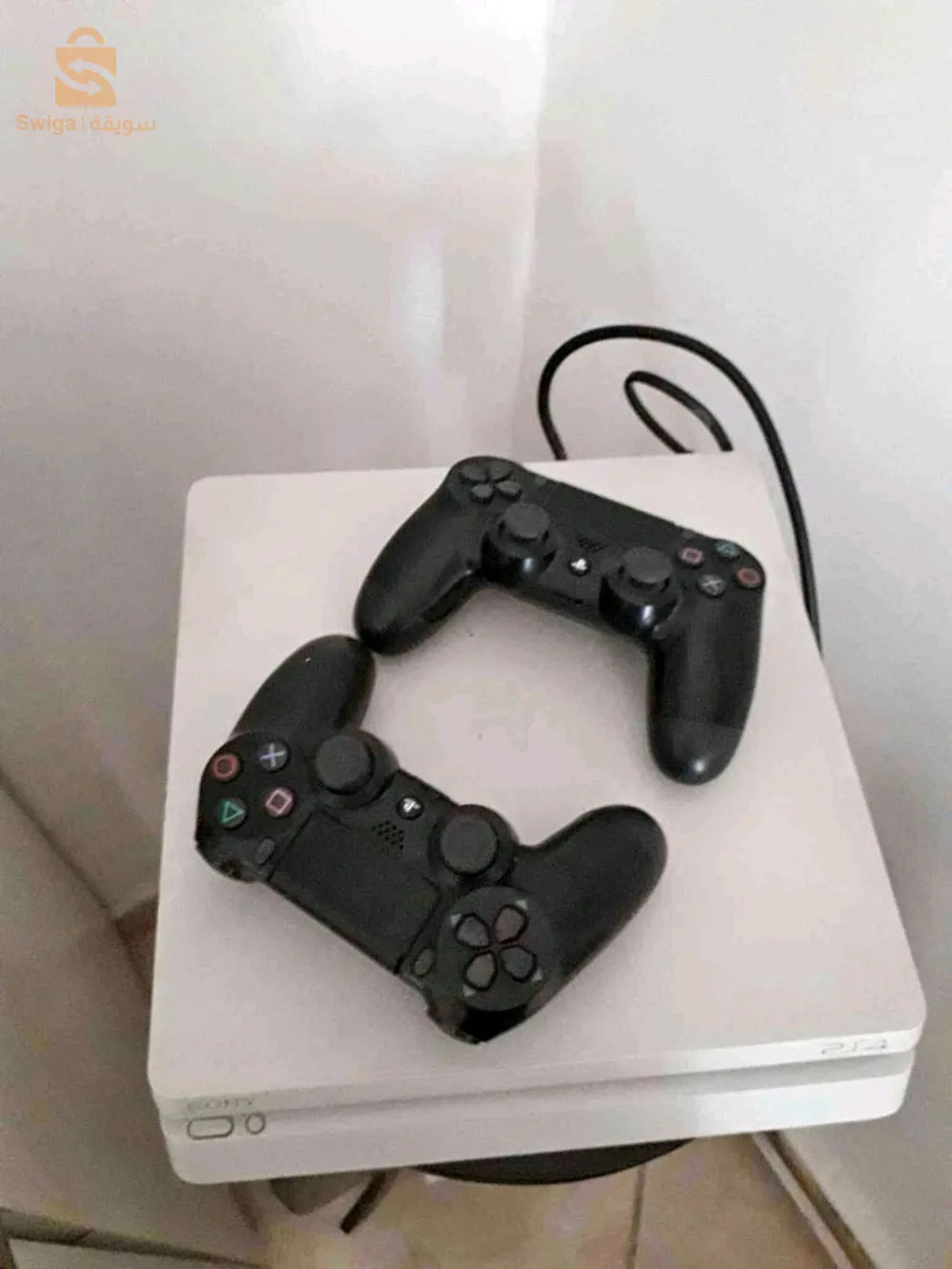 بلاي 4 سليم معاه زوج لمنات وفيه فيفا 23 انسطالي