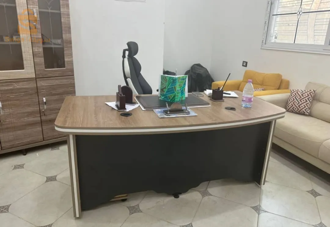 مكاتب وخزائن إدارية