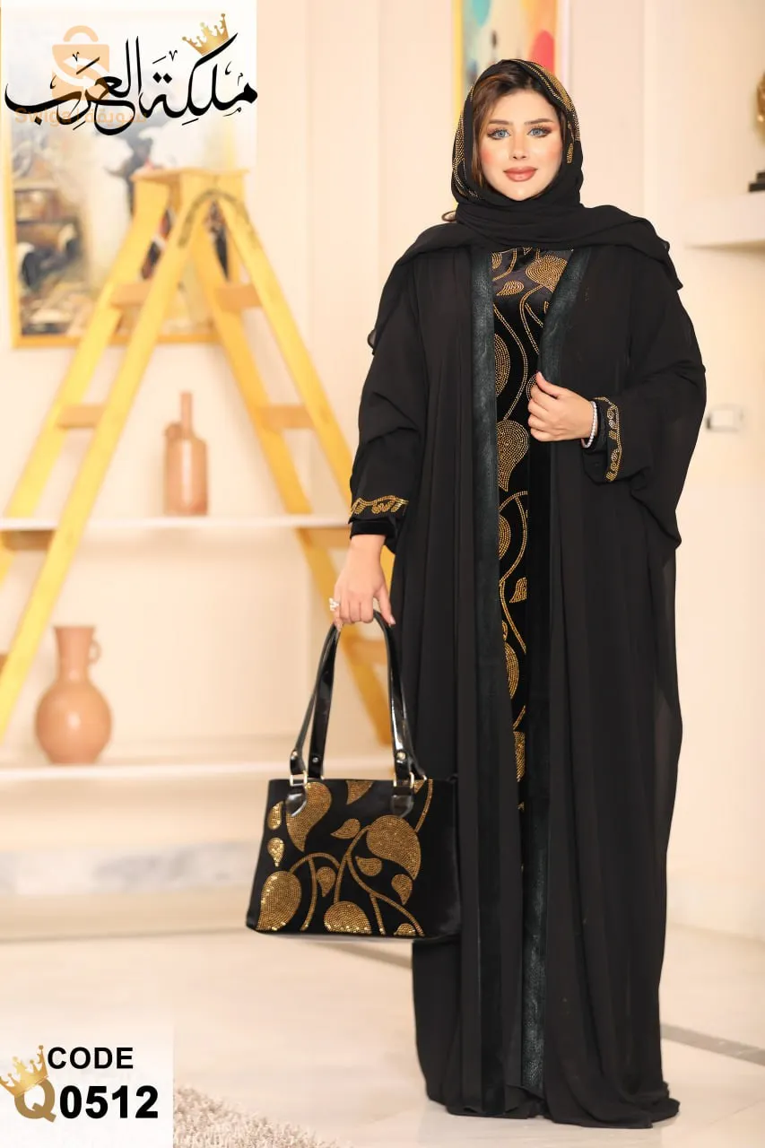 ملابس نساء