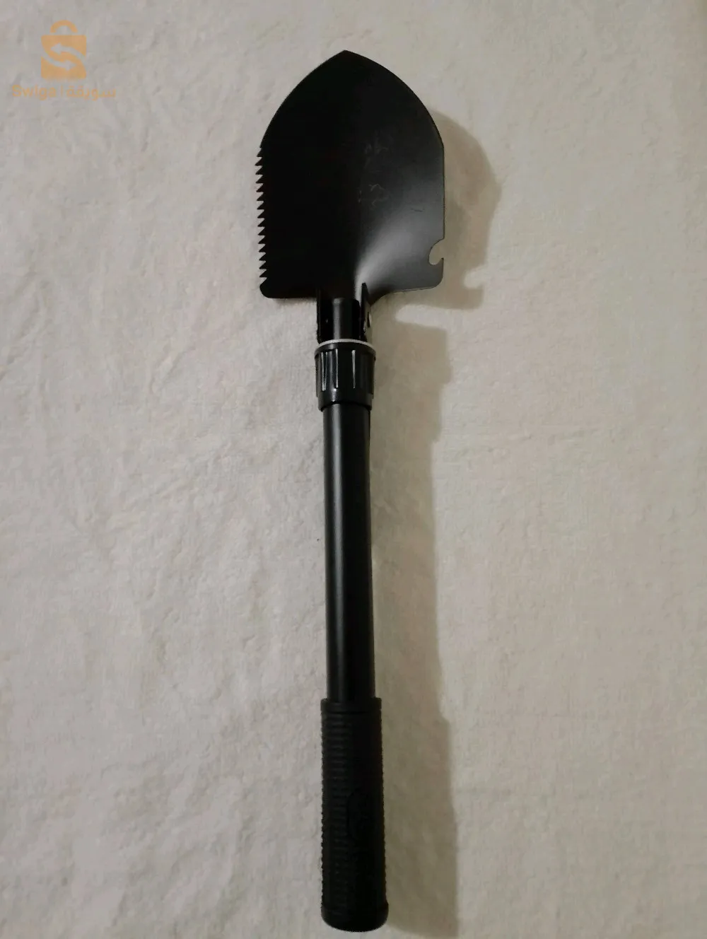 مجرفة صغيرة قابلة للانطواء