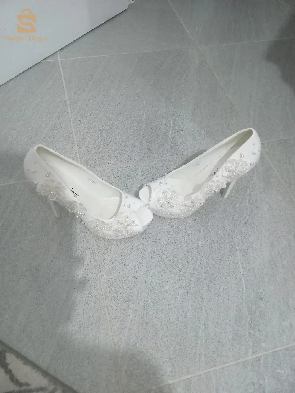 حذاء مقاس 40