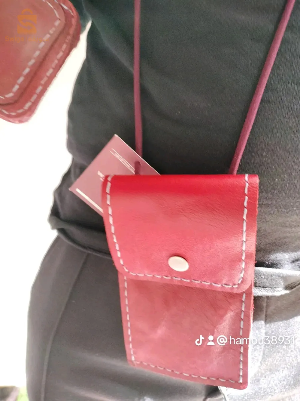pochette cuir vachette matière viritable solide disponible 0542664867