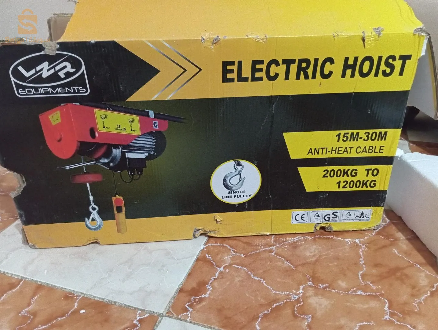 للبيع موتور مونت شارج جديد لم يستعمل 5 قناطر الكابل فيه 30متر 3ملاين الله يربح