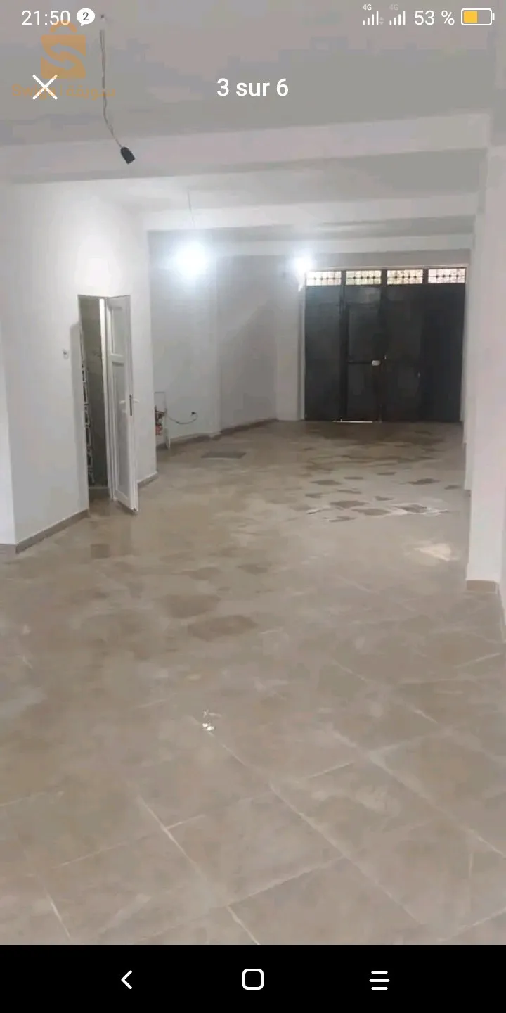 en location un local de 100m2