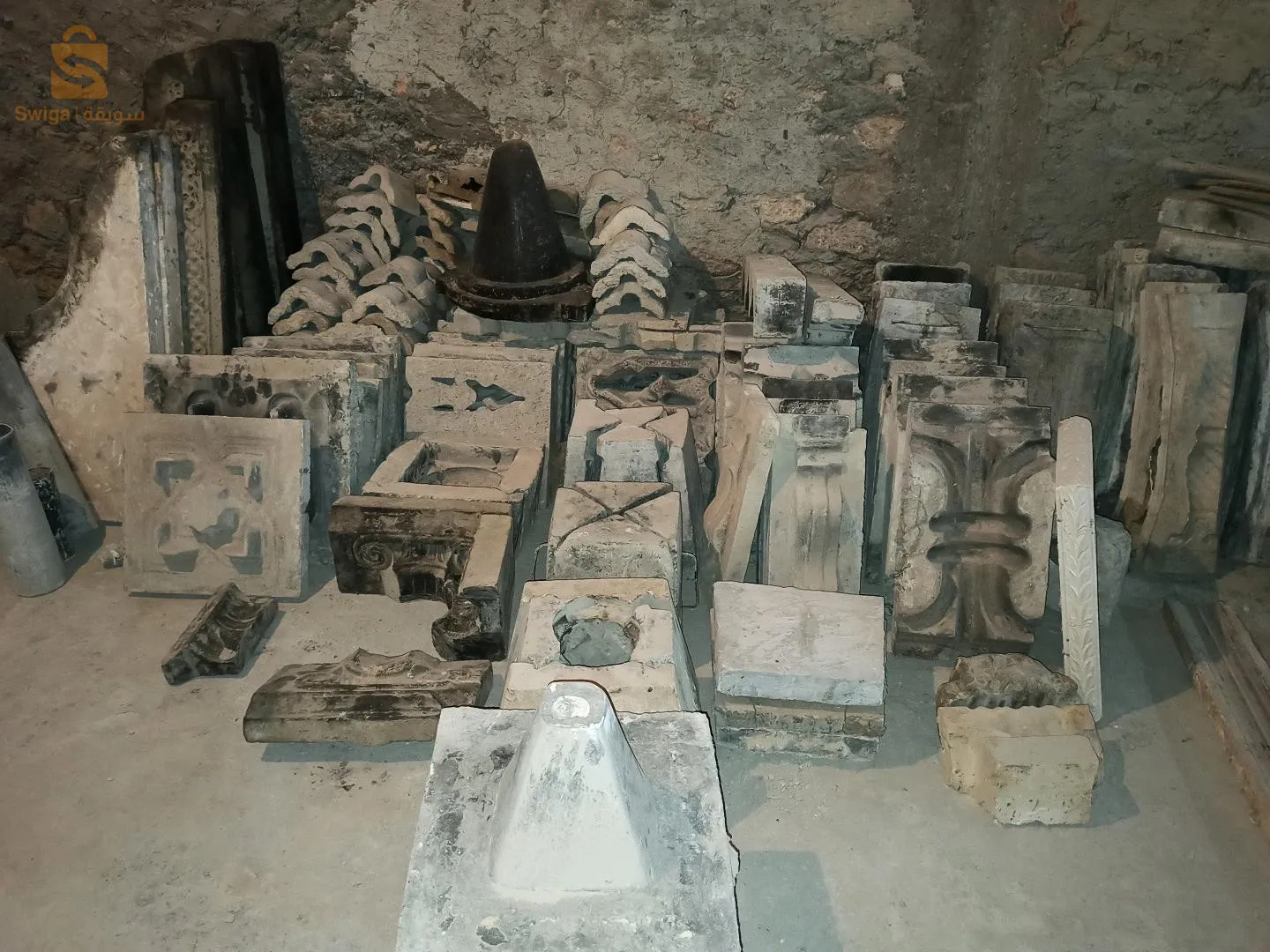 Moules pour fabriquer des pièces en ciment pour la décoration