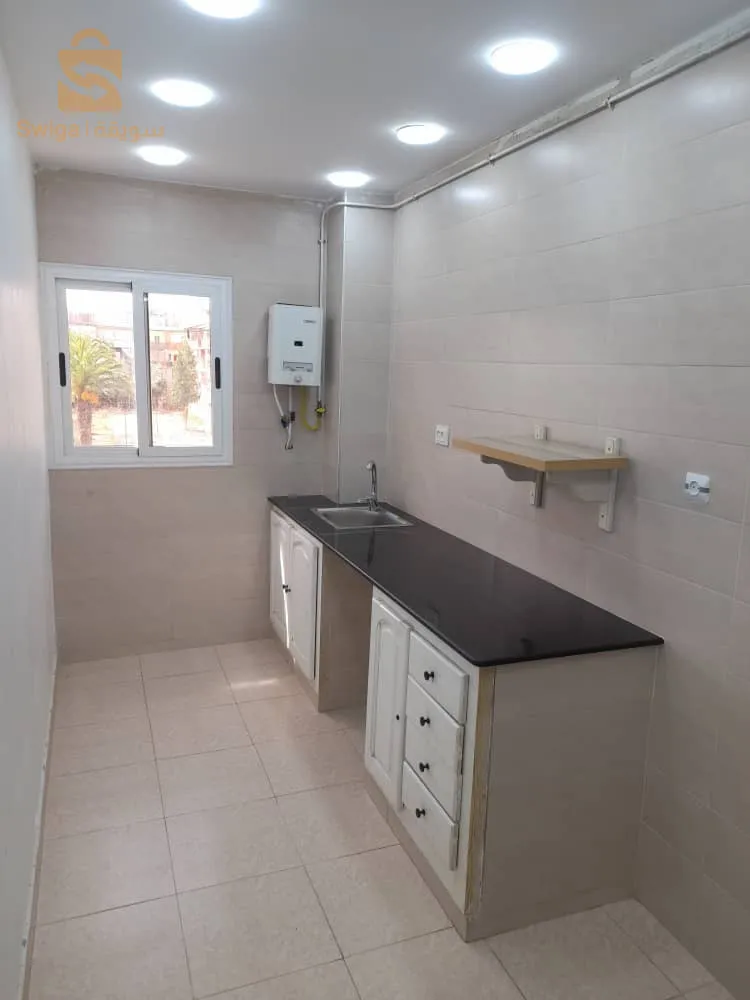 trais belles appartement f4 3ème étage avec 2facad vus dégagé