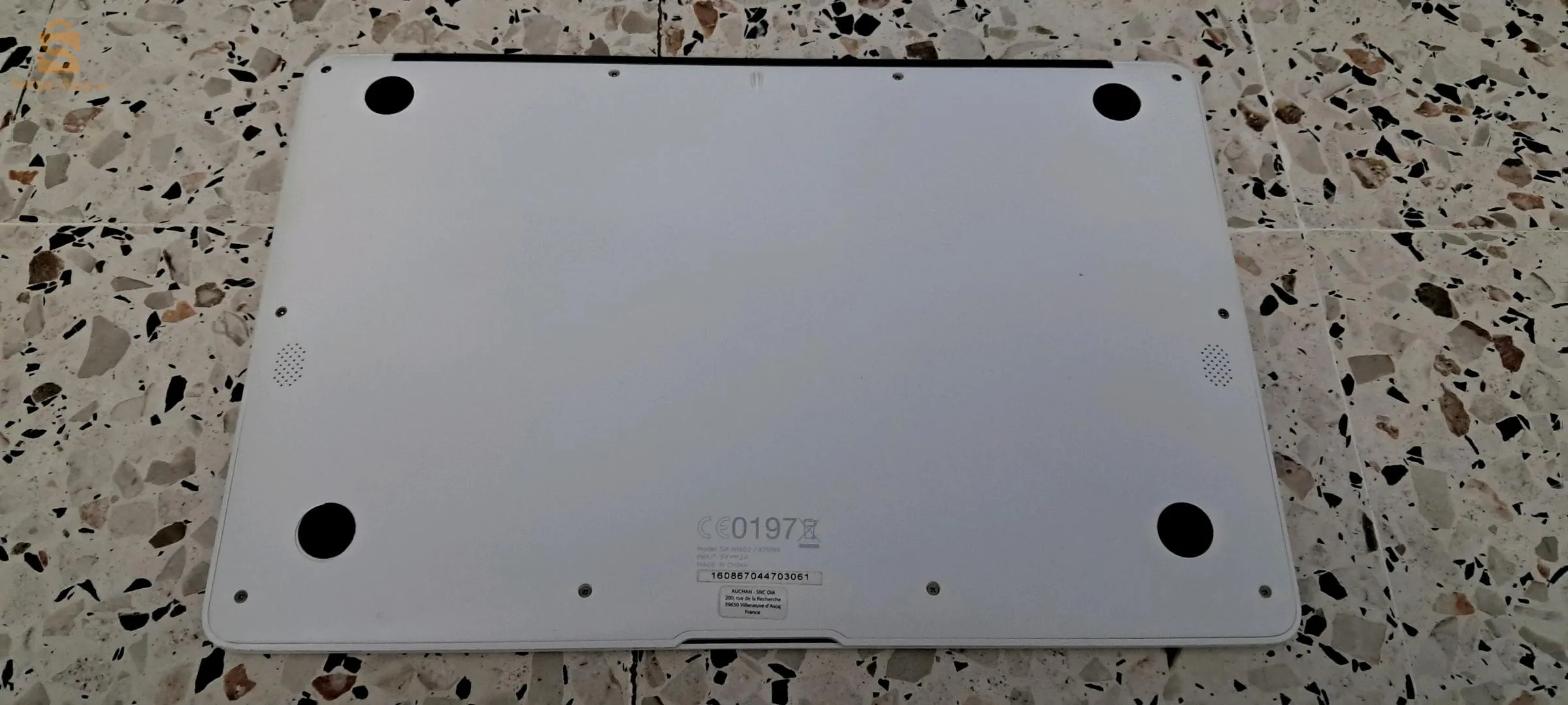 حاسوب محمول هابط كابة من فرنسا