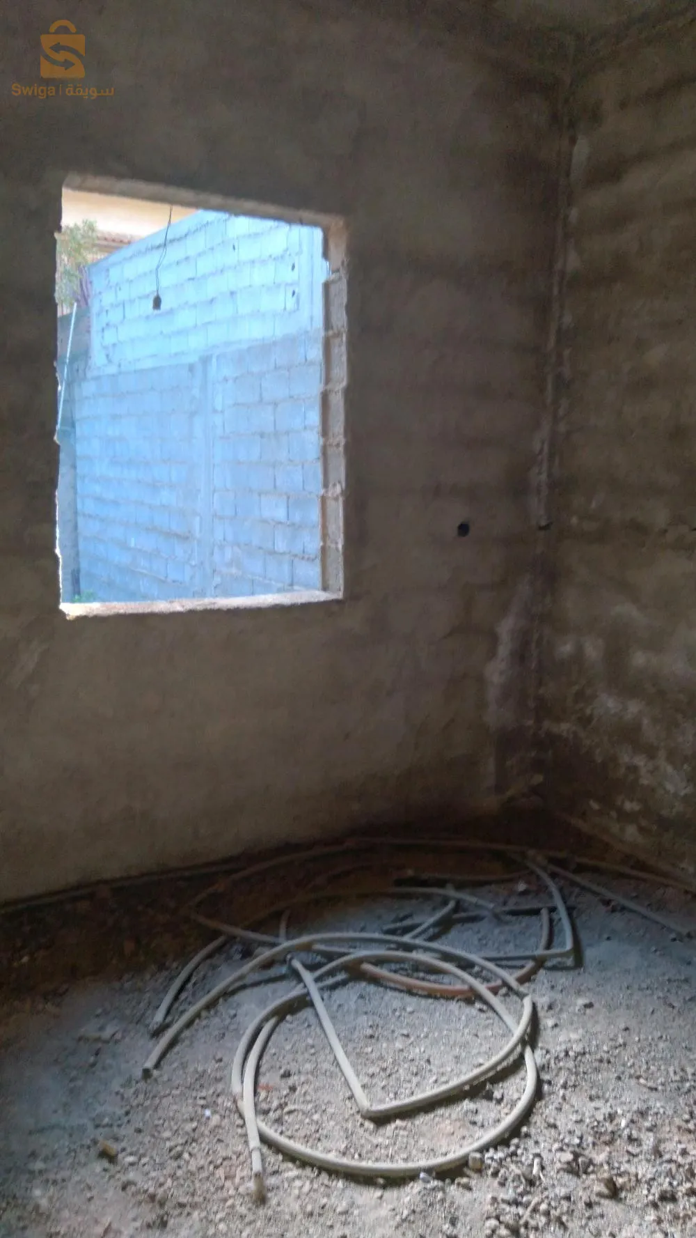 سكن كبير نصف مكتمل