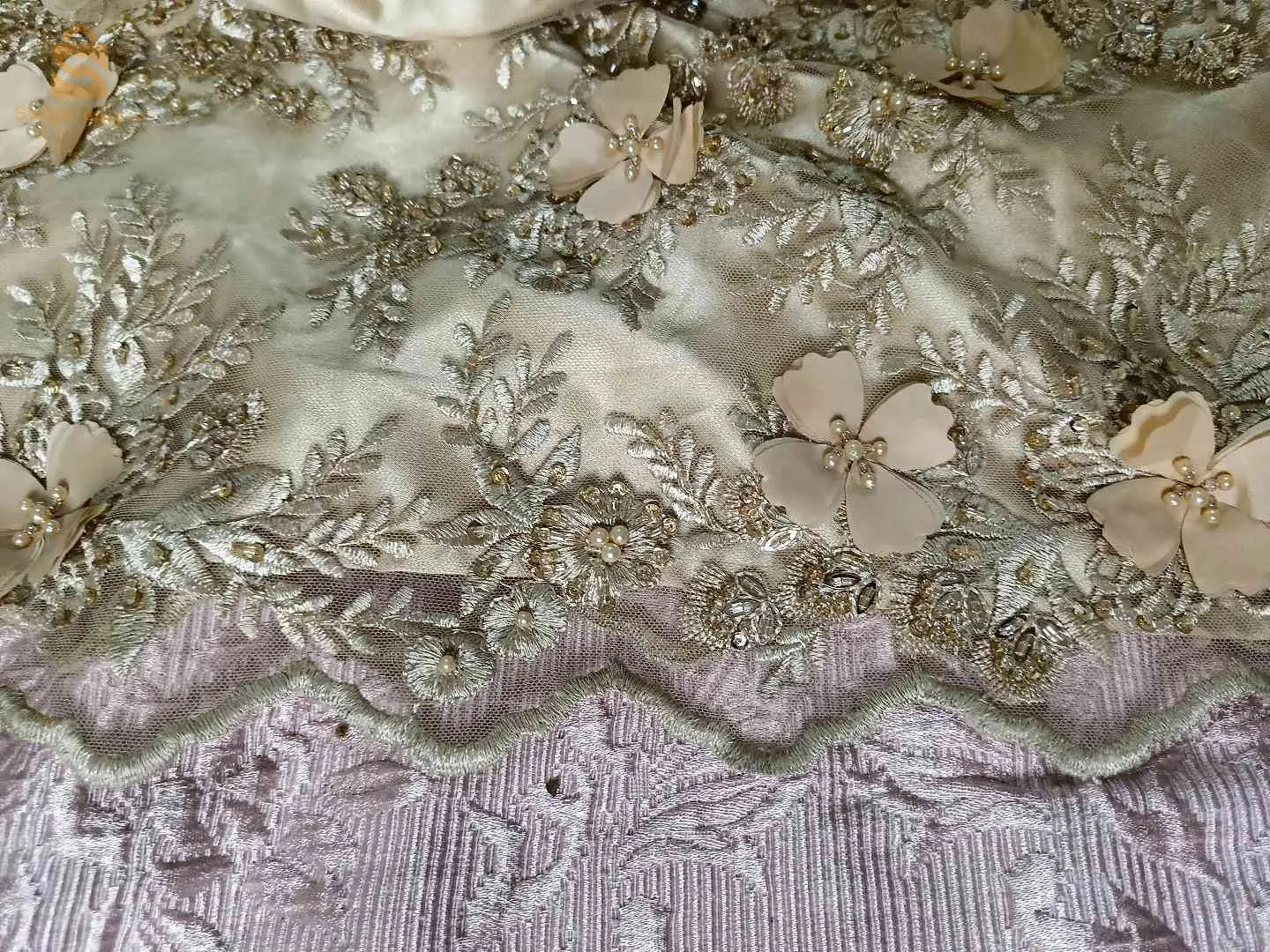 بلوزة وهراني حرة