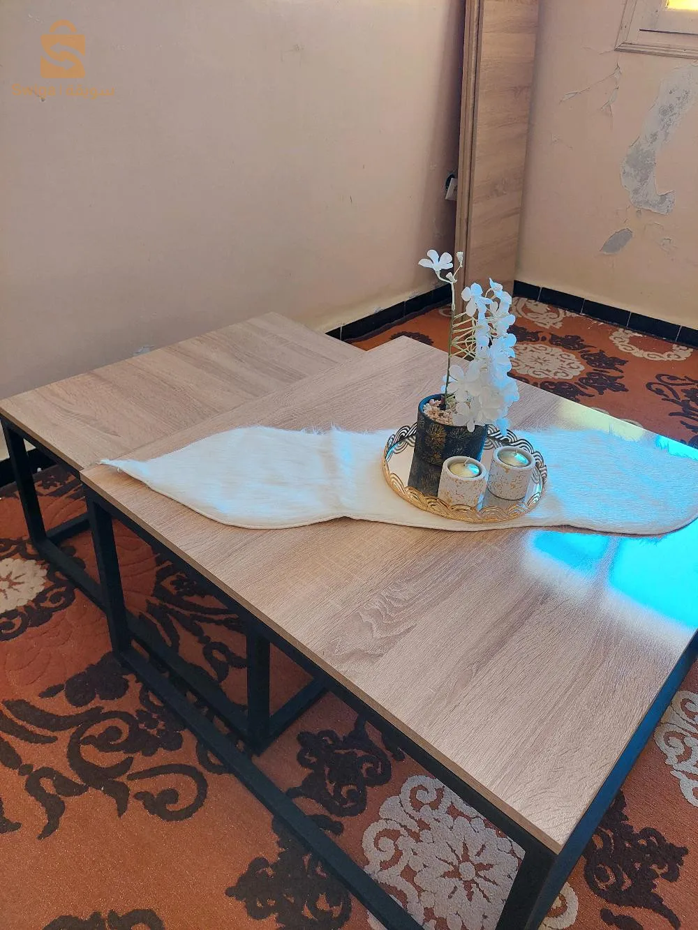 طاولة