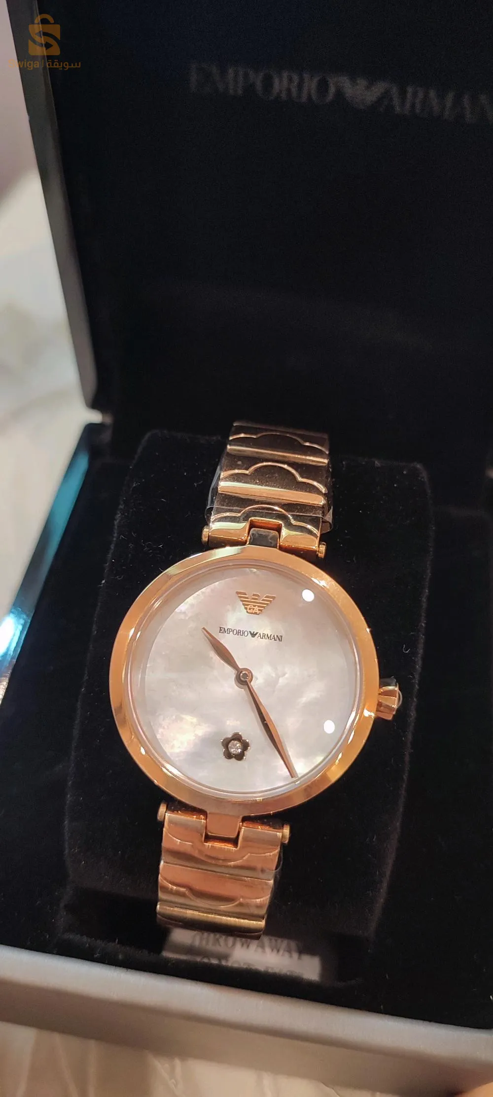 ساعات نسائية و رجالية montres pour femme et homme