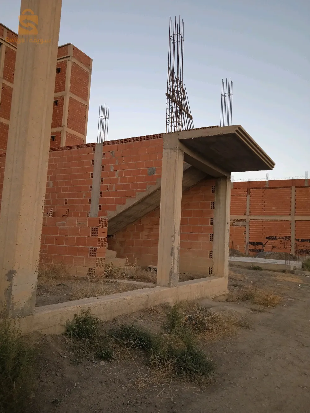 carcasse sans dalle 200 m double façade avec acte notarié