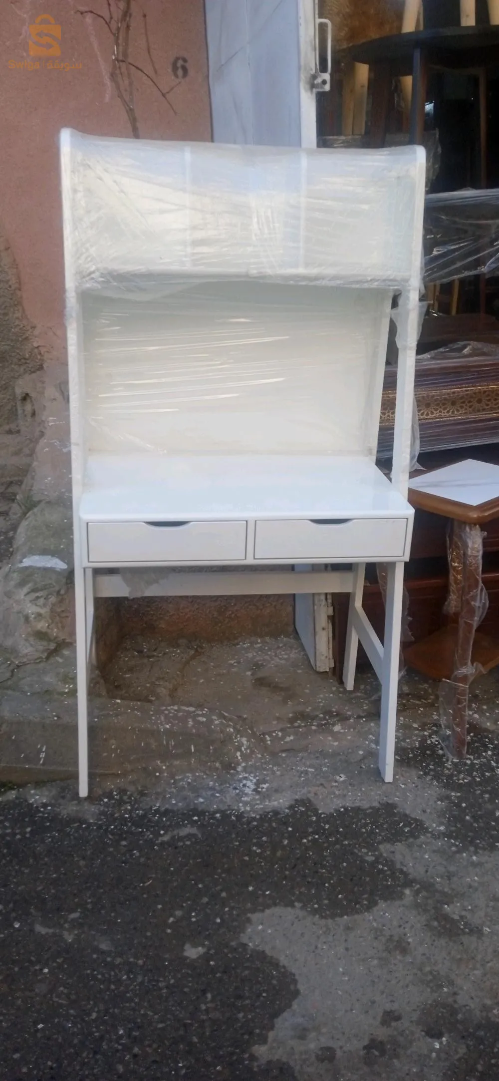 بيع اثاث منزيلي بالجملة وتجزءة