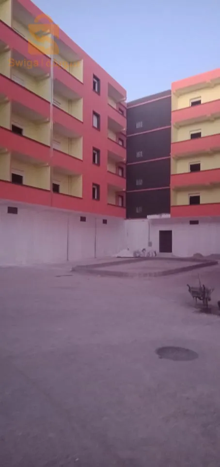 شقة سكنية نصف جاهزة