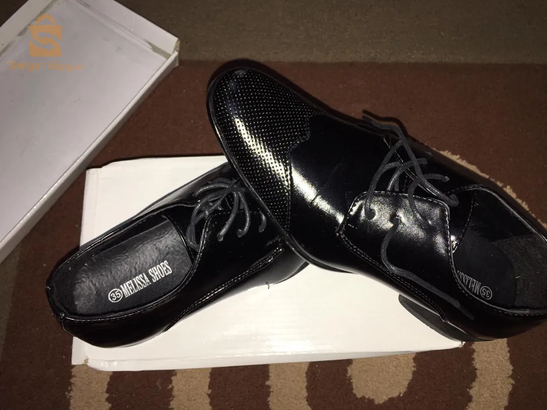 costume homme 10 ans 
+ chaussure classique homme 
pointure35