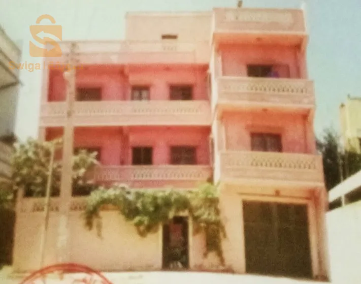 Villa for sale, 460 m², Bou chikhie Street, Bir El Djir, Oran